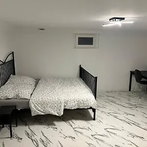 Apartment Calm Souterrain Appertment In, Ratingen